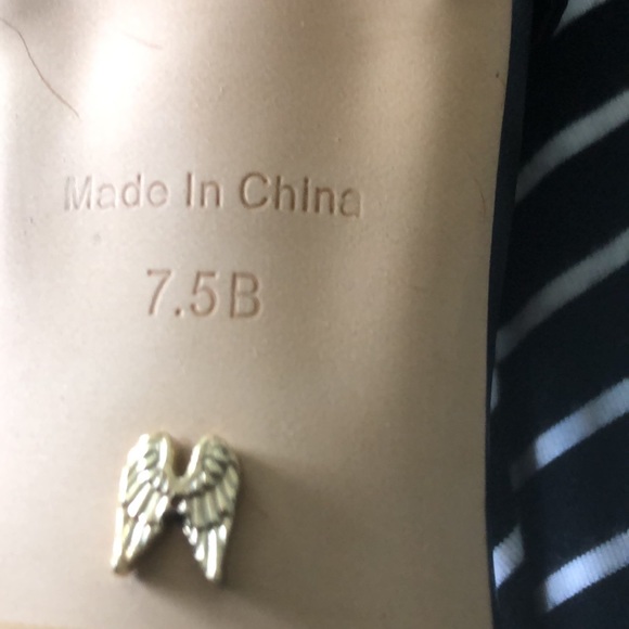 Victoria secret ankle bootiesize 7.5 lightly worn. - Picture 7 of 8